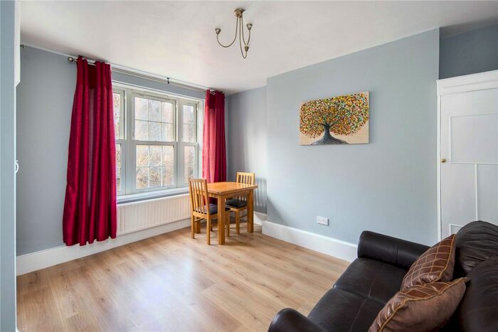 1 Bedroom Flat To Rent In Corbin House, Bromley High Street, Bow, London, E3