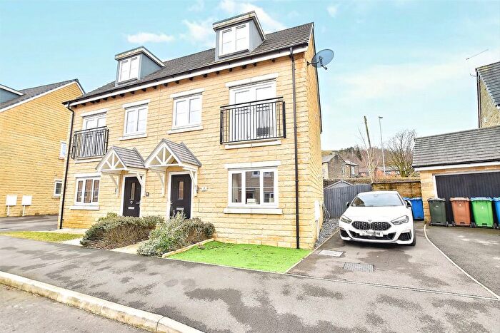 3 Bedroom Semi-Detached House For Sale In Lockside, Littleborough, Greater Manchester, OL15