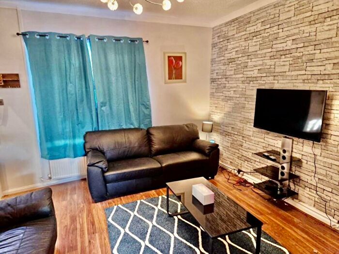 3 Bedroom End Of Terrace House For Sale In Lynn Street, Chester Le Street, DH3