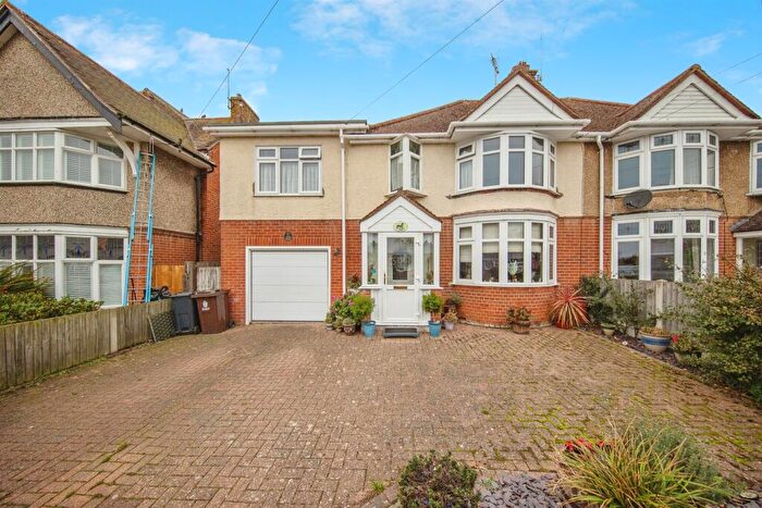 5 Bedroom Semi-Detached House For Sale In Highfield Avenue, Harwich, CO12