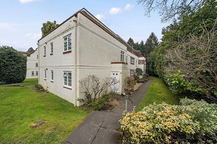 1 Bedroom Flat To Rent In Ivy Drive, Lightwater, GU18