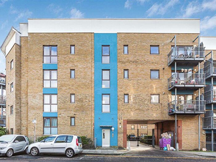 2 Bedroom Flat For Sale In Barchester Street, Canary Wharf, E14