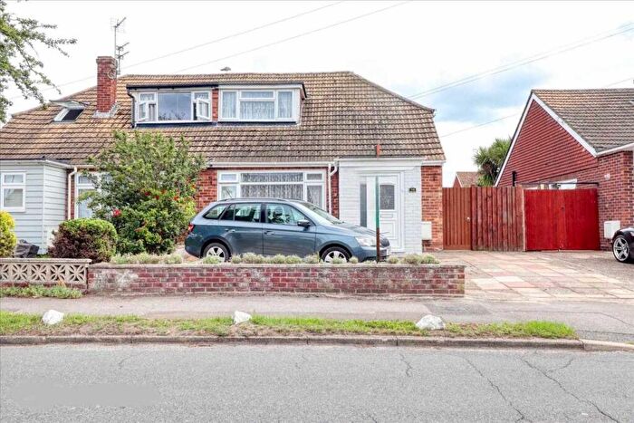 3 Bedroom Semi-Detached House For Sale In Hawthorn Road, Great Clacton, CO15