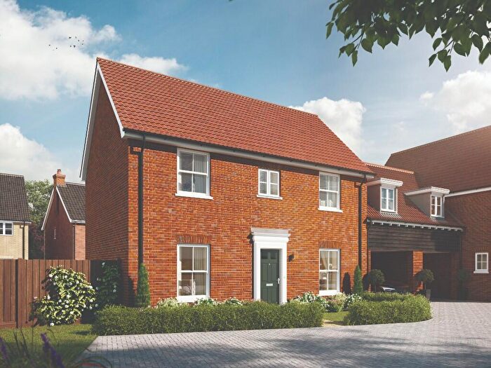 4 Bedroom Semi-Detached House For Sale In Binney Road, Drayton, Norwich, NR8