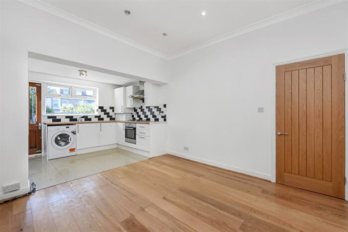 4 Bedroom Terraced House To Rent In Killearn Road, London, SE6