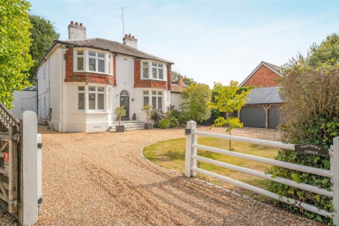 5 Bedroom Detached House For Sale In Priory Lane, Warfield, RG42