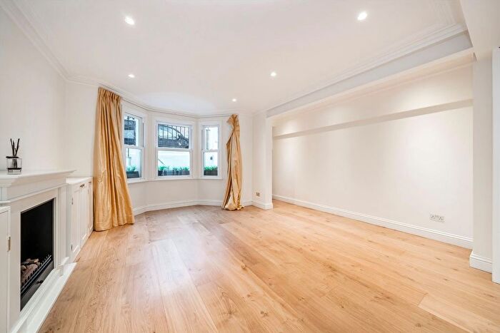 5 Bedroom Property To Rent In Anselm Road, Fulham, SW6
