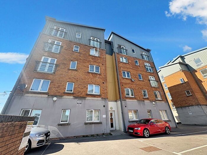 Block Of Flats For Sale In Moorhead Close, Cardiff, CF24