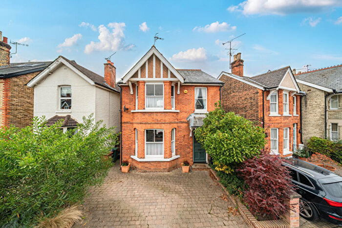 4 Bedroom Detached House For Sale In Fengates Road, Redhill, RH1