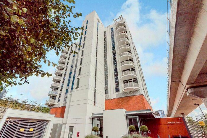 1 Bedroom Apartment To Rent In Switch House, Blackwall Way, East India Dock, Poplar, London, E14