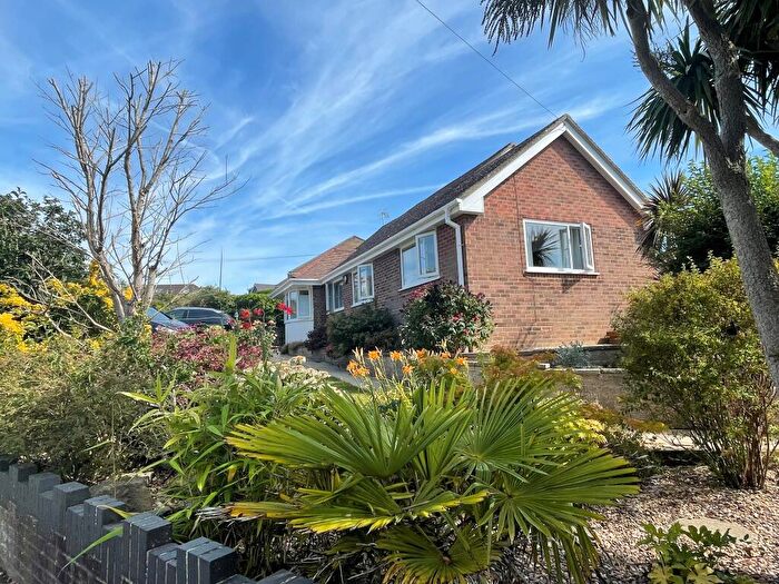 4 Bedroom Detached Bungalow For Sale In Michael's Way, Hythe, SO45