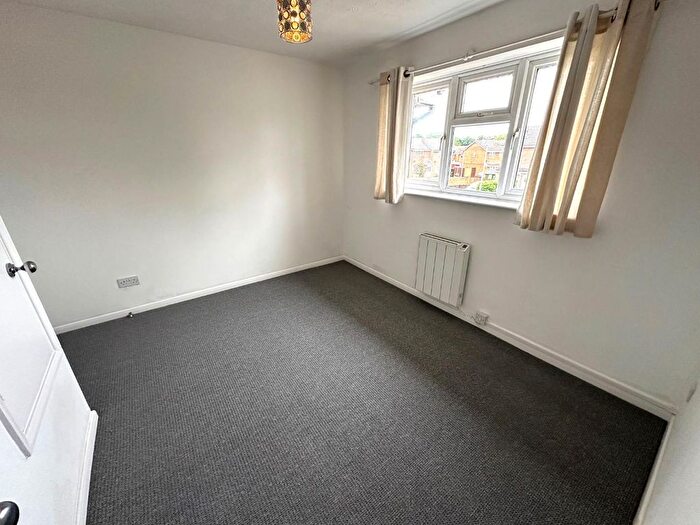 2 Bedroom End Of Terrace House To Rent In Gifford Road, Stratton, Swindon, SN3