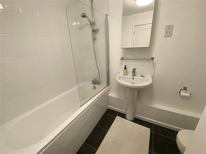 2 Bedroom Apartment To Rent In Lantern Court, Christchurch Road, Winchester, Hampshire, SO23