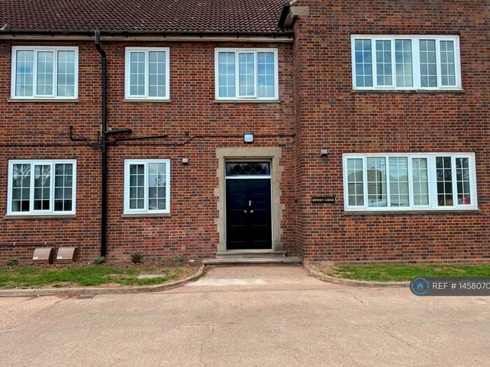 2 Bedroom Flat To Rent In Spinney Lodge, Tutbury, Burton-On-Trent, DE13