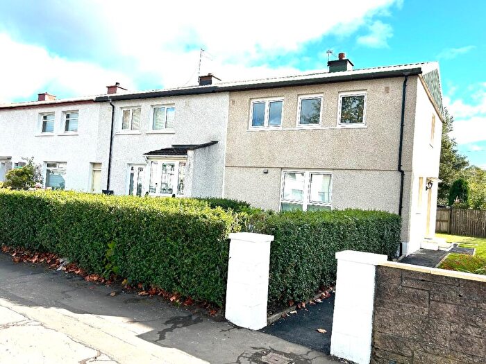 3 Bedroom Semi-Detached House To Rent In Ryehill Road, Glasgow, G21