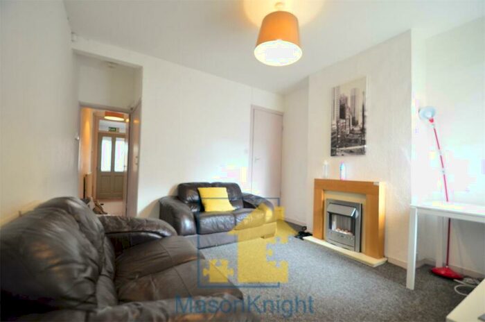 3 Bedroom End Of Terrace House To Rent In Westminster Rd, Selly Oak. Mins To University Of Birmingham, B29