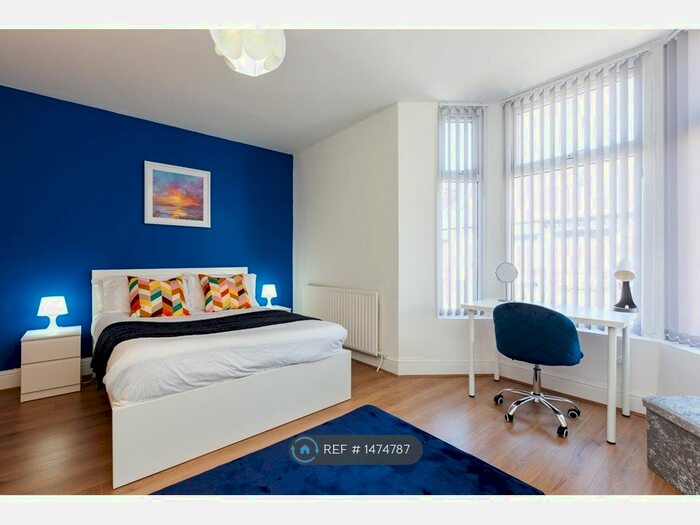 4 Bedroom Semi-Detached House To Rent In Bedford Road, Bootle, L20