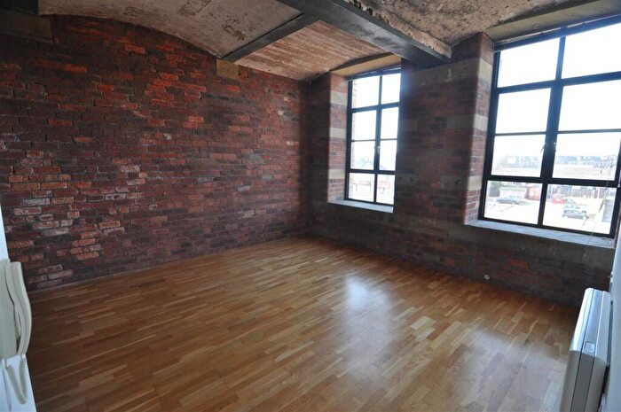 1 Bedroom Flat To Rent In Lister Mills, Bradford, BD9