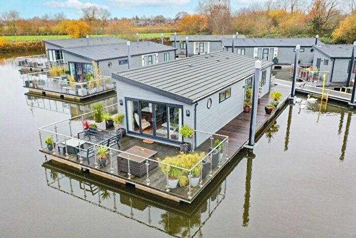 2 Bedroom Lodge For Sale In Upton Marina, Upton Lake, Worcestershire, WR8