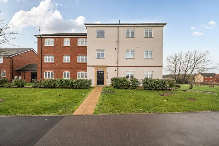 2 Bedroom Flat For Sale In Harebell Gardens, Houghton Regis, LU5
