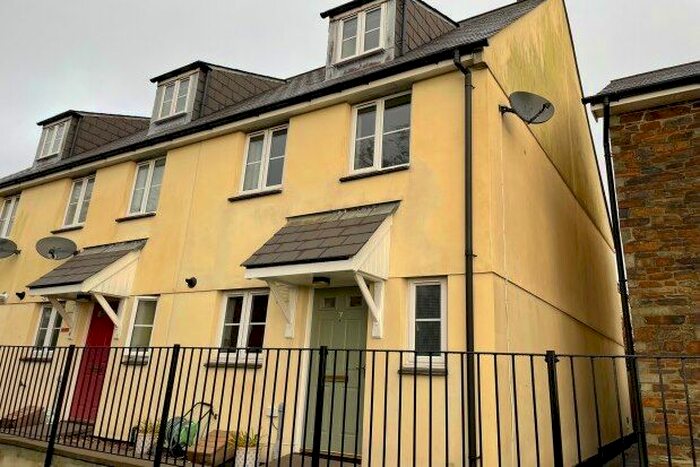 4 Bedroom Property To Rent In Tregoning Drive, St. Austell, PL25