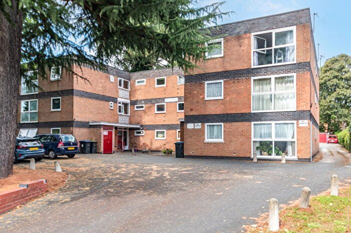 1 Bedroom Flat For Sale In Middleton Hall Road, Birmingham, West Midlands, B30