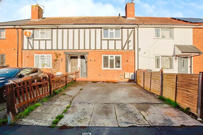 2 Bedroom Terraced House For Sale In Modbury Gardens, Reading, RG2