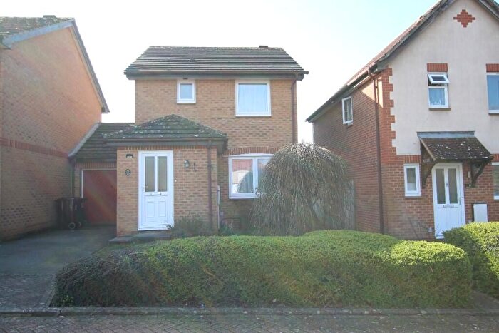 3 Bedroom Link Detached House For Sale In Bridleway Lane, Kingsnorth, TN23