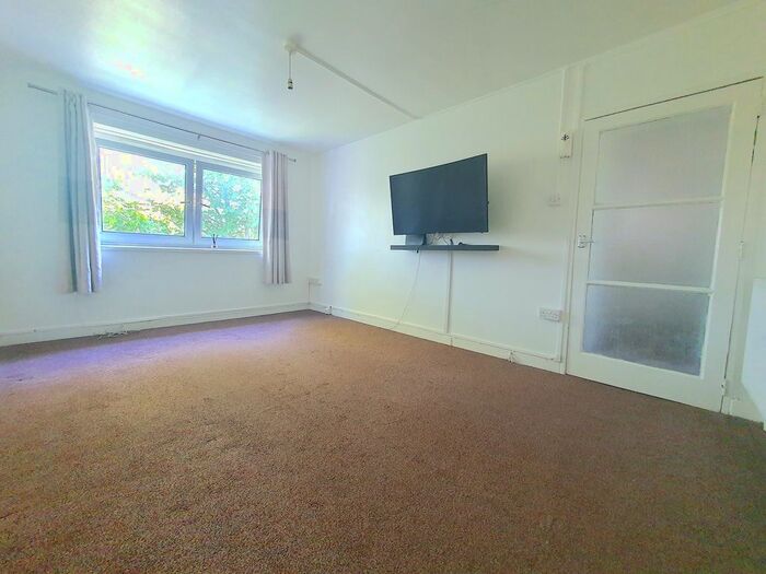 1 Bedroom Flat To Rent In Tredegar Road, London, E3