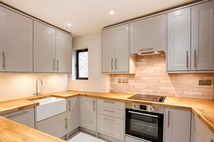 2 Bedroom Flat To Rent In Sheet Street Windsor, SL4