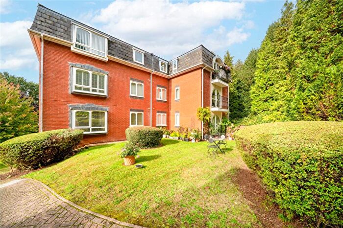 2 Bedroom Apartment For Sale In Oldnall Road, Kidderminster, Worcestershire, DY10