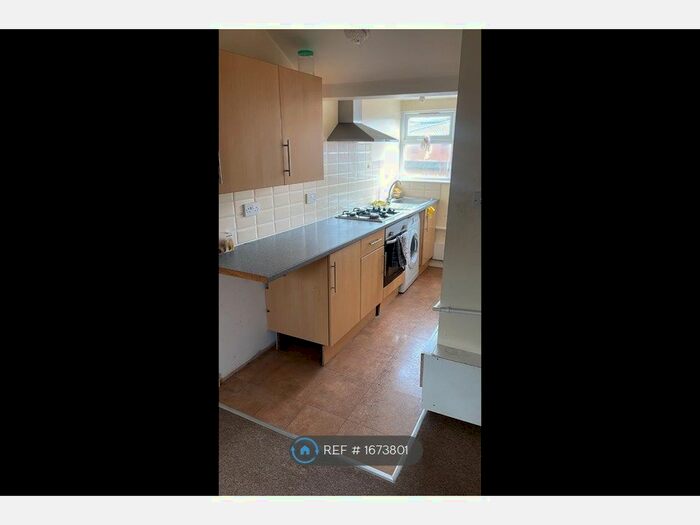 Studio To Rent In Heathfield Road, Handsworth, Birmingham, B19