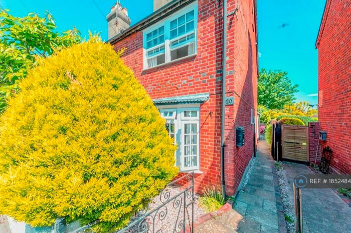 2 Bedroom Semi-Detached House To Rent In Bowden Road, Ascot, Sunninghill, SL5