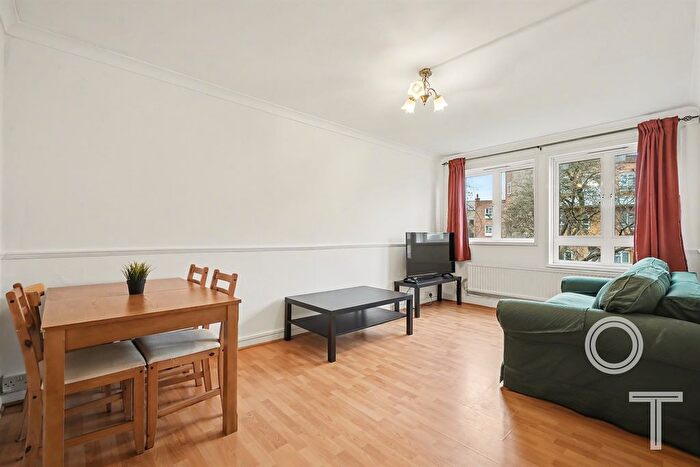 2 Bedroom Flat To Rent In Grafton Road, Kentish Town, NW5