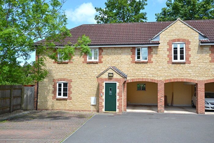 1 Bedroom Flat For Sale In Pines Close, Wincanton, Somerset, BA9