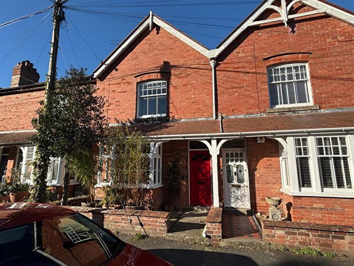 3 Bedroom Terraced House For Sale In Victoria Road, Devizes, SN10