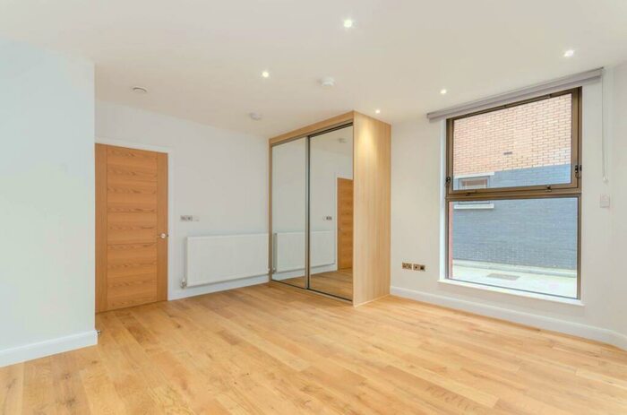 Studio To Rent In St Johns Road, Harrow, HA1