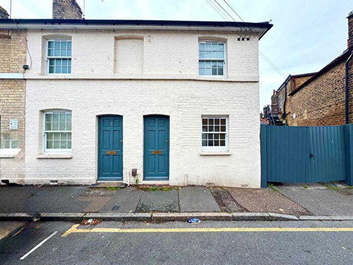 1 Bedroom Flat To Rent In Anchor Street, Chelmsford, Essex, CM2