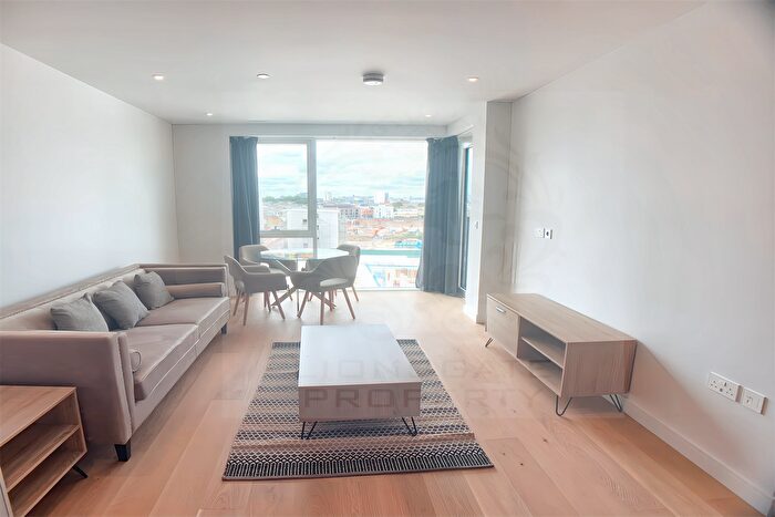 1 Bedroom Flat To Rent In Lockgate Road, London, SW6