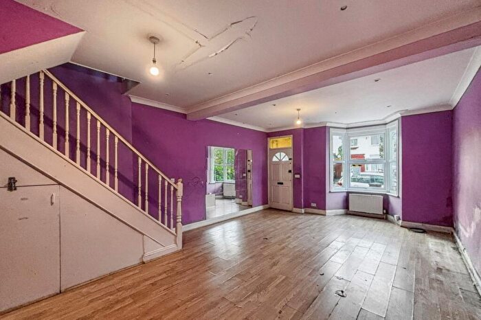 3 Bedroom End Of Terrace House For Sale In Cavendish Road, Edmonton, London, N18