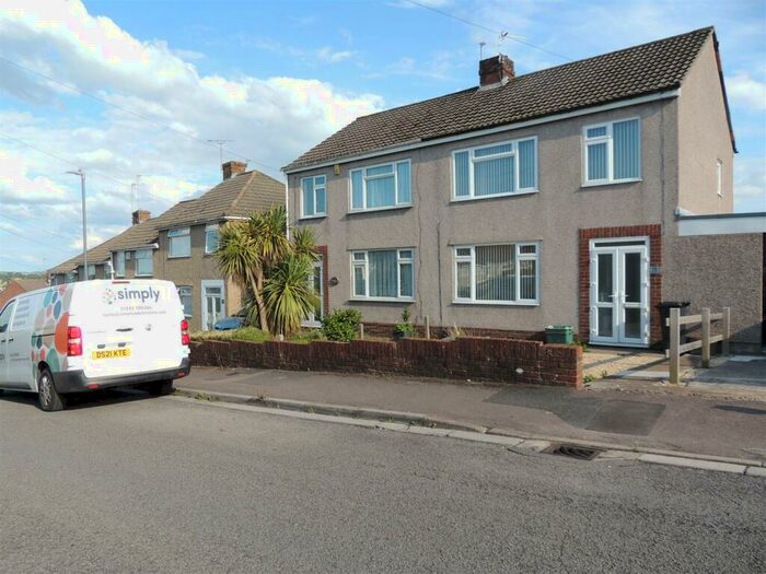 3 Bedroom Semi-Detached House To Rent In Willis Road, Bristol, BS15