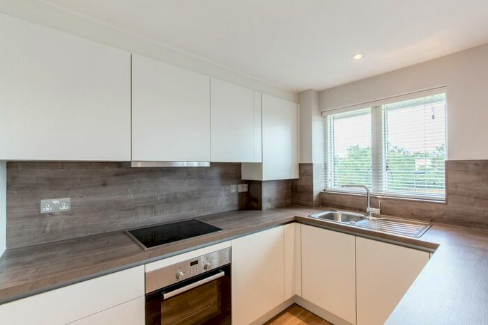 1 Bedroom Flat To Rent In Cobbett Close, Enfield, EN3