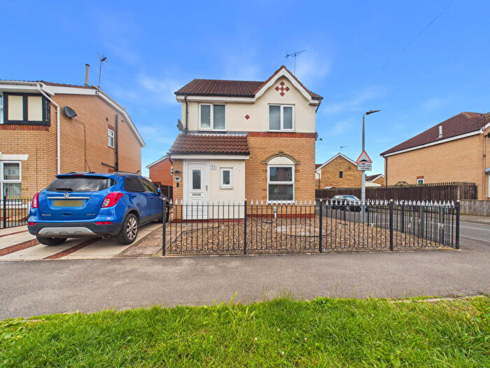 3 Bedroom Detached House For Sale In Kestrel Avenue, Hull, HU8