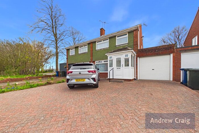 3 Bedroom Semi Detached House For Sale In Cheswick Drive, Newcastle Upon Tyne, NE3
