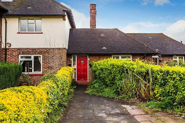 2 Bedroom Maisonette To Rent In Pollards Oak Road, Hurst Green, Oxted, RH8