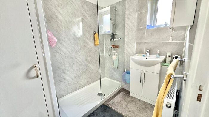 2 Bedroom Apartment For Sale In York Avenue, West Kirby, Wirral, Merseyside, CH48