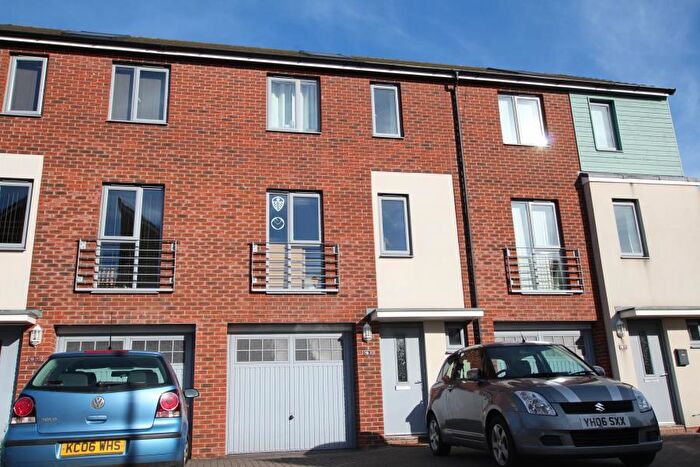 6 Bedroom Terraced House To Rent In Great Copsie Way - Stoke Gifford, BS16