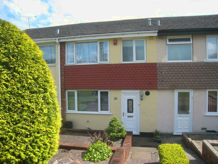 3 Bedroom House To Rent In Clapgate Lane, Birmingham, B32