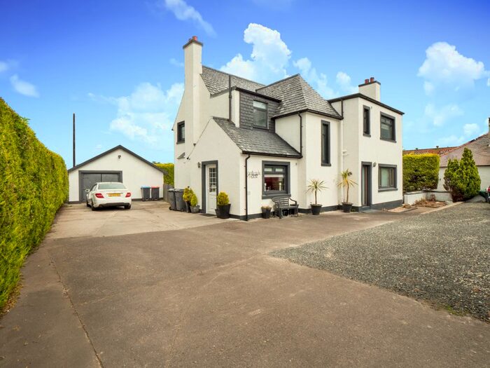 4 Bedroom Detached House For Sale In Annan Road, Dumfries, DG1
