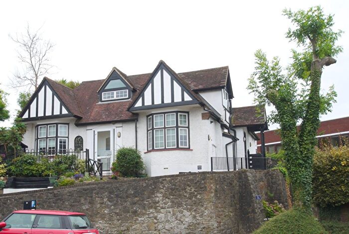 2 Bedroom Property To Rent In London Road, Sevenoaks, TN13